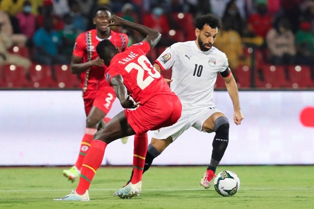 محمد صلاح يسجل الهدف الاول لـ مصر في شباك غينيا بيساو
