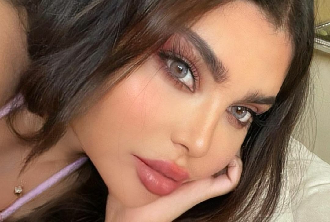 بعد الحمل بدون زواج .. الفنانة اللبنانية "قمر" تكشف عن الصور الأولى لمولودتها "لونا"