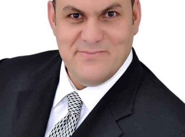 المحكمة الاقتصادية تقضي ببراءة "أيمن منصور ندا" من السب والقذف والتنمر "بأحمد موسى"