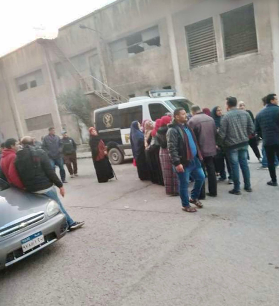 إصابة 7 عمال في إنهيار سقف شركة النصر للغزل والنسيج بالمحلة الكبرى