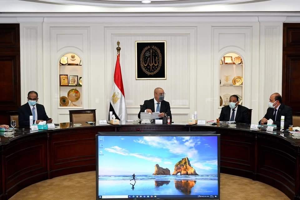 وزير الإسكان يترأس اجتماع لجنة متابعة تنفيذ المبادرة الرئاسية"حياة كريمة" لتطوير الريف المصري 2 وزير الإسكان يترأس اجتماع لجنة متابعة تنفيذ المبادرة الرئاسية"حياة كريمة" لتطوير الريف المصري