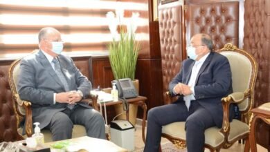 وزير التنمية المحلية يتابع مع محافظ القاهرة مستجدات المشروعات التنموية بالمحافظة