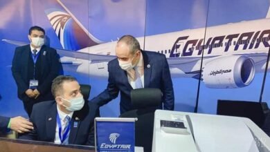 منار يتفقد جناح مصر للطيران بمنتدى شباب العالم ويوجه بتقديم كافة التسهيلات لضيوف مصر