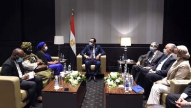 مدبولي يلتقي نائب رئيس الوزراء وزيرة البيئة والتنمية المستدامة بالكونغو الديمقراطية