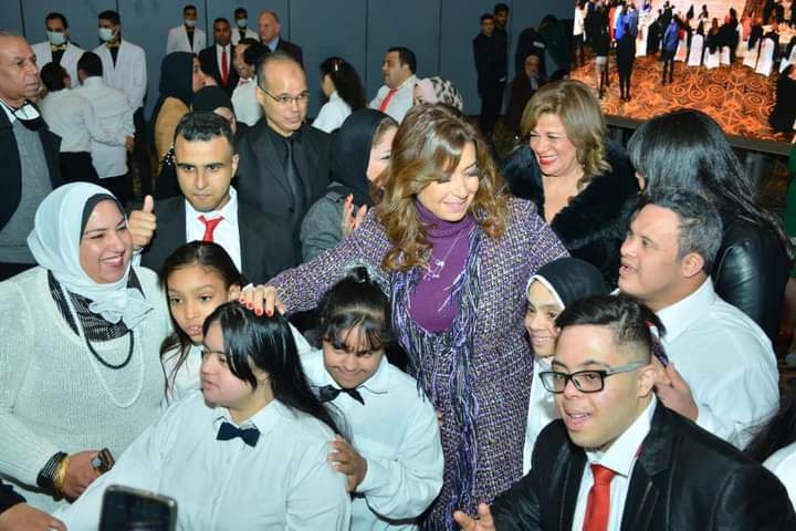 منال سلامة لـمنظمي "ليلة في عشق الإسكندرية" : شكر على تكريمي مع عظماء مثل د. وسيم السيسي ود. محمد عبد الله