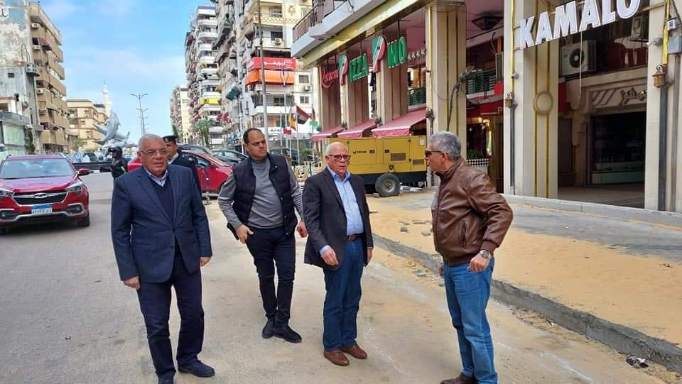 محافظ بورسعيد يتفقد أعمال تطوير شارع الجمهورية بحي الشرق