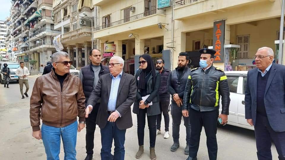 محافظ بورسعيد يتفقد أعمال تطوير شارع الجمهورية بحي الشرق