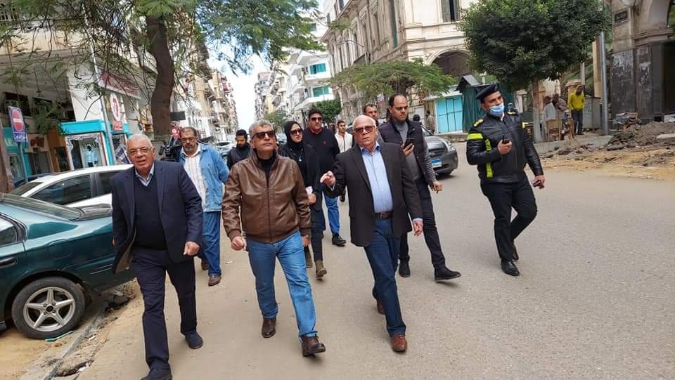محافظ بورسعيد يتفقد أعمال تطوير شارع الجمهورية بحي الشرق