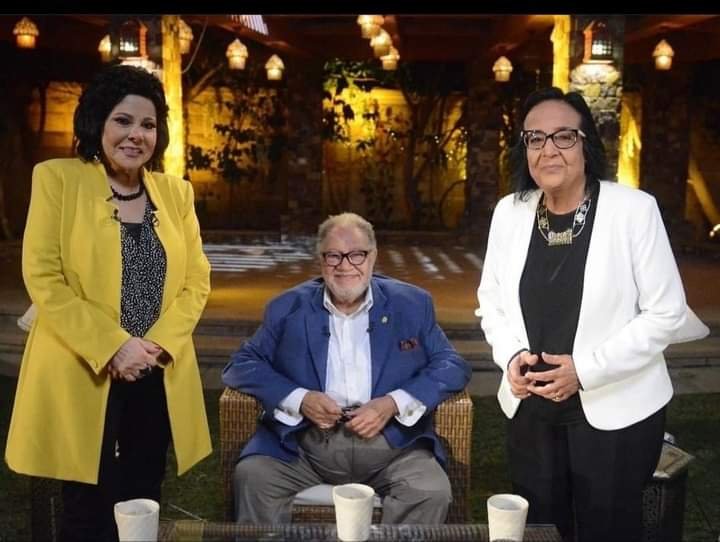 إسعاد يونس لـ يحيى الفخراني ولميس جابر "بقالي 8 سنين بحاول"
