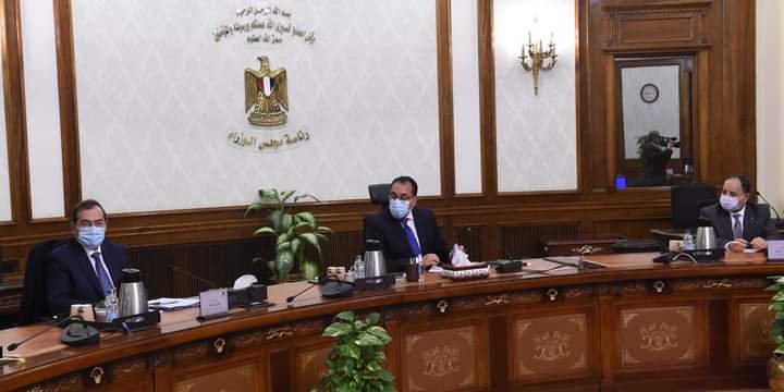 مدبولي يتابع موقف فض التشابكات المالية بين وزارتي البترول والمالية 2 مدبولي يتابع موقف فض التشابكات المالية بين وزارتي البترول والمالية