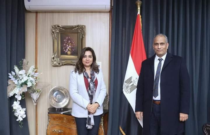 عوض تلتقى مع رئيس مجلس إدارة شركة مصر لإنتاج الأسمدة "موبكو" 1 عوض تلتقى مع رئيس مجلس إدارة شركة مصر لإنتاج الأسمدة "موبكو"