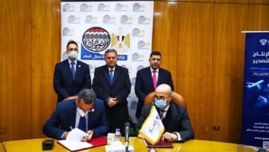 توفيق يشهد توقيع 10 اتفاقيات بين "جسور" ومقدمي الخدمات اللوجستية والمالية والتأمينية