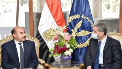 عطية يتقدم بالتهنئة لمدير الأمن والأفراد والضباط بمقر المديرية