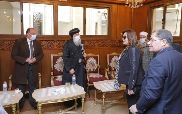 محافظ دمياط تقدم واجب العزاء في وفاة والدة نيافة الحبر الجليل الأنبا ماركوس