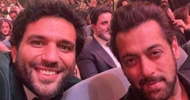 حسن الرداد يشارك بـ صورة مع سلمان خان من حفل JOY AWARDS