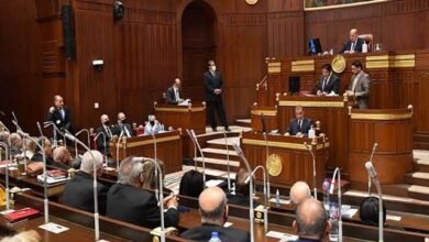 الشيوخ يرفض تخفيض عدد مرات إجازات الوضع ورعاية الطفل