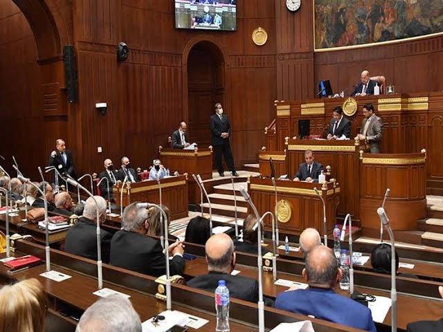 الشيوخ يرفض تخفيض عدد مرات إجازات الوضع ورعاية الطفل