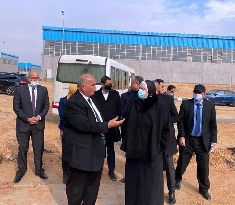 وزيرة التجارة والصناعة تقوم بجولة تفقدية بمدينة الجلود بالروبيكى 2 وزيرة التجارة والصناعة تقوم بجولة تفقدية بمدينة الجلود بالروبيكى
