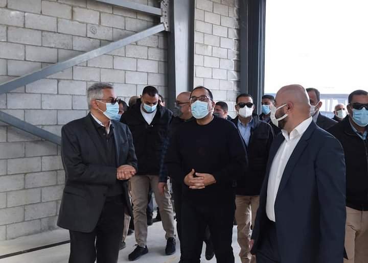 مدبولي يواصل جولته بمدينة العلمين الجديدة بتفقد المنطقة الصناعية ومحطة المعالجة الثلاثية للصرف الصحي 2 مدبولي يواصل جولته بمدينة العلمين الجديدة بتفقد المنطقة الصناعية ومحطة المعالجة الثلاثية للصرف الصحي