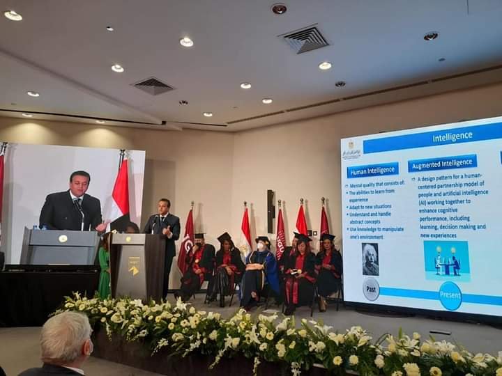 عبدالغفار يشهد حفل تخرج طلاب كليتي طب الفم والأسنان والتجارة وإدارة الأعمال جامعة نيو جيزة