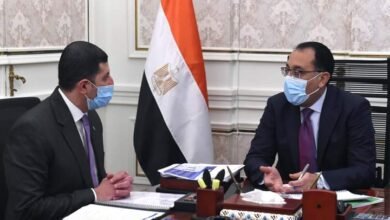 مدبولي يتابع مع الرئيس التنفيذي للهيئة العامة للاستثمار والمناطق الحرة ملفات العمل