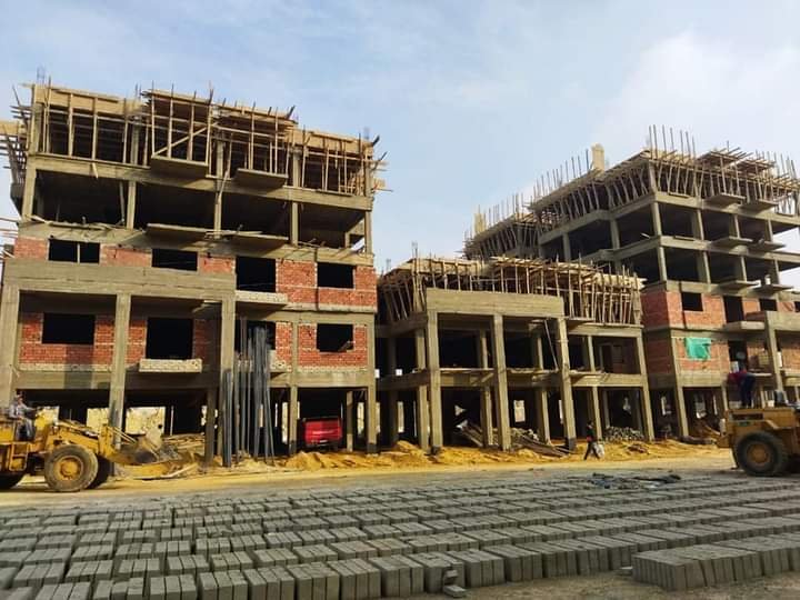 مسئولو "جهاز القاهرة الجديدة" يتفقدون سير العمل بوحدات المبادرة الرئاسية سكن لكل المصريين 
