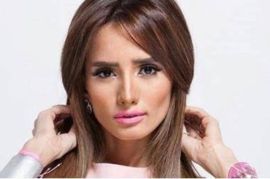 بدايتها كموديل ولقبها يوسف شاهين بـ صوفيا لورين العرب.. في يوم ميلاد "زينة"