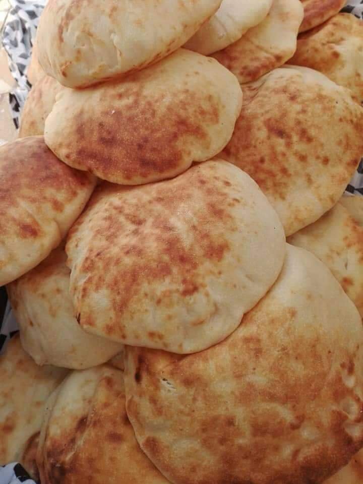 خبز البكاكين بالقشطة ... مقدم من الشيف: حنان أبو مصطفى