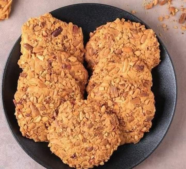 طريقة تحضير البرازق بالمكسرات ... مقدمة من: مطبخ عالم النجوم