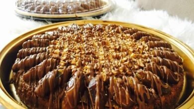 تارت التمر باللوز ... مقدم من: مطبخ عالم النجوم