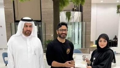 تامر حسني يحصل على "بطاقة السعادة" من حاكم دبي
