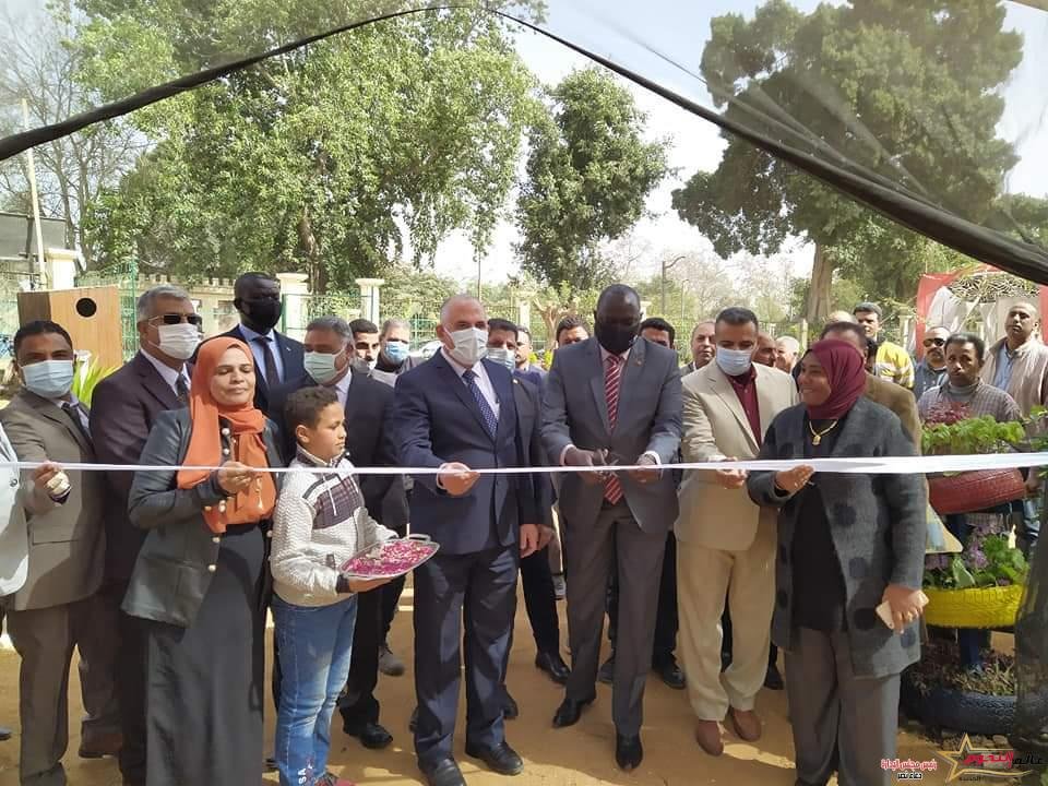 د. عبد العاطي ووزير الرى الجنوب سودانى يفتتحان معرض "زهور الربيع" بالقناطر الخيرية