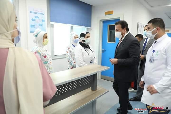 عبد الغفار في إطار جولته الميدانية لمتابعة سير العمل بمنظومة التأمين الصحي الشامل في الإسماعيلية..