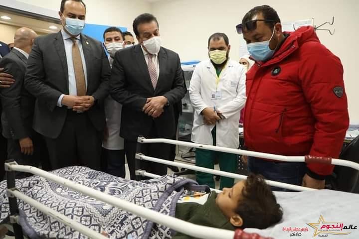 عبد الغفار في إطار جولته الميدانية لمتابعة سير العمل بمنظومة التأمين الصحي الشامل في الإسماعيلية