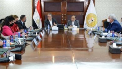 وزيرا التنمية المحلية والسياحة ومحافظ الأقصر يتابعون مستجدات تطوير وإعادة إحياء مدينة إسنا التاريخية