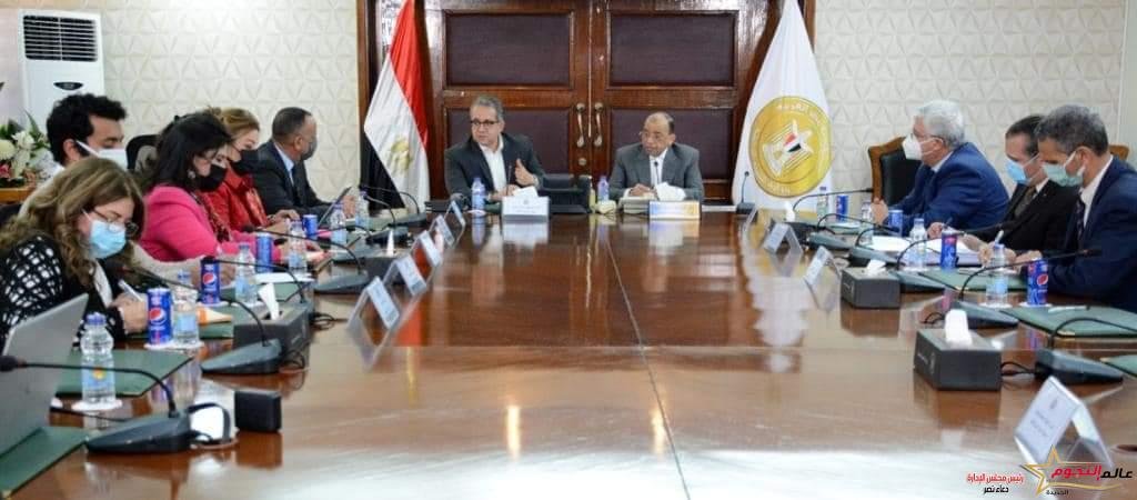 وزيرا التنمية المحلية والسياحة ومحافظ الأقصر يتابعون مستجدات تطوير وإعادة إحياء مدينة إسنا التاريخية
