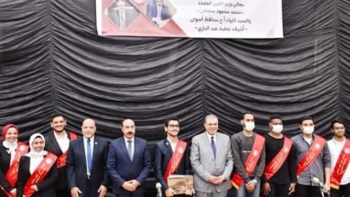 سعفان ومحافظ أسوان يشهدا ختام فعاليات ملتقى السلامة والصحة المهنية بمشروع الطاقة الشمسية بـ بنبان