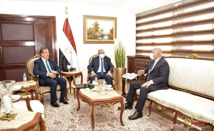 وزيرا التنمية المحلية والنقل يتابعان ملف إزالة التعديات على أملاك السكك الحديدية بـ المنوفية