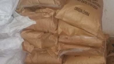 ضبط ٨٦٥ كيلو مواد غذائية مجهولة المصدر محملة على سيارة نصف نقل فى حملات رقابية بنطاق مركز ههيا