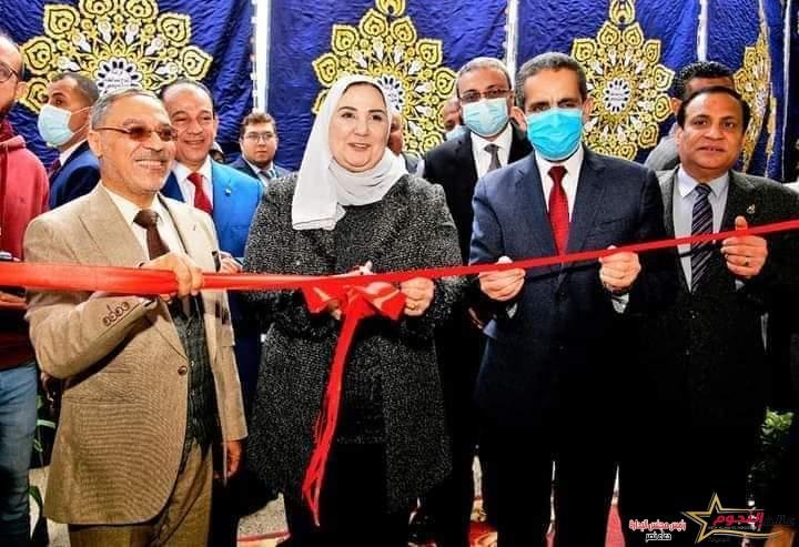 القباج تستعرض تقريرًا عن الأنشطة المنفذة لوحدات التضامن الاجتماعي داخل الجامعات المصرية