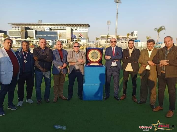 غراب يُهنئ أبطال فريق نادي الشرقية للهوكي رجال لحصولهم على بطولة الدوري العام للمره الـ 32