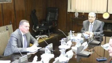 شاكر: التعاون مع عدد من الشركات العالمية ذات الخبرات التكنولوجية المتعددة لتنفيذ مشروعات تجريبية لانتاج الهيدروجين الاخضر