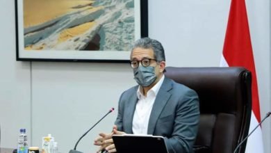 العناني يتابع أخر مستجدات الأعمال لتقديم وتشغيل خدمات الزائرين بالمتحف المصري الكبير