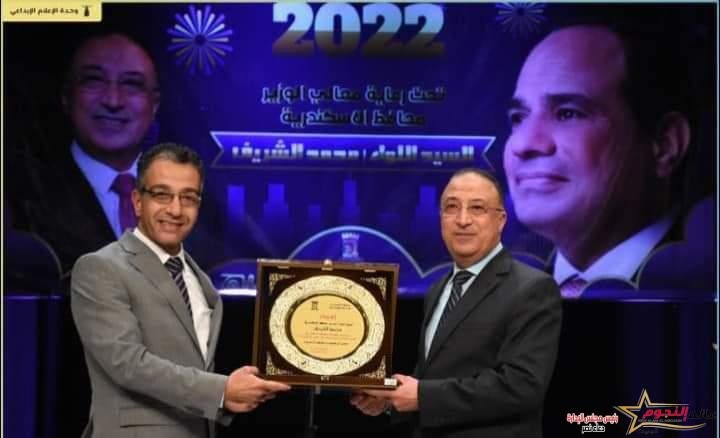 تكريم مدير عام هيلتون الكورنيش في احتفالات محافظة الاسكندرية 2 تكريم مدير عام هيلتون الكورنيش في احتفالات محافظة الاسكندرية