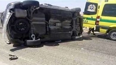 مصرع موظف متأثرا بإصابته في حادث تصادم سيارتين بـ قنا
