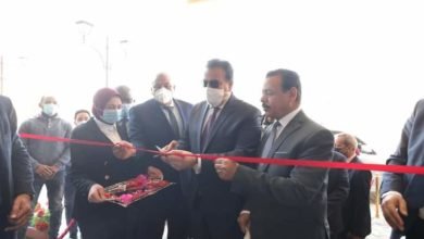 د/خالد عبد الغفار ومحافظ الوادي الجديد يفتتحان منشآت جديدة بجامعة الوادي الجديد