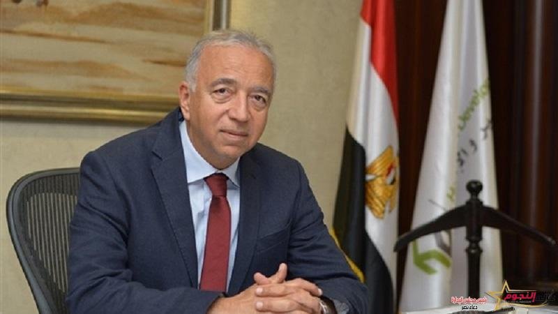التحفظ على أموال رئيس سابق لأشهر بنوك مصر وزوجته