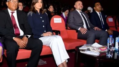 مكرم تشارك في حفل تخرج 300 طالب مصري وحصولهم على جائزة "دوق إدنبرة