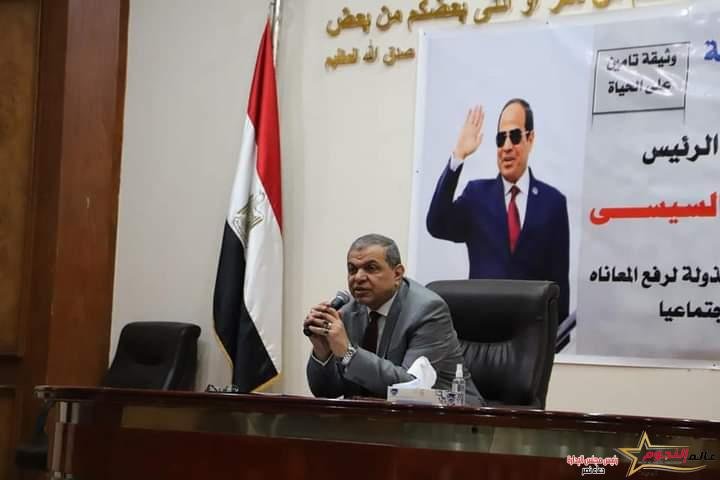 سعفان يسلم 2166 وثيقة تأمين ضد الحوادث الشخصية للعمالة غير المنتظمة بالقليوبية