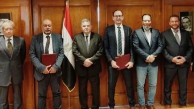 وزير قطاع الأعمال العام يشهد توقيع عقد استشارات بين شركتي النصر للسيارات و"FEV" الألمانية